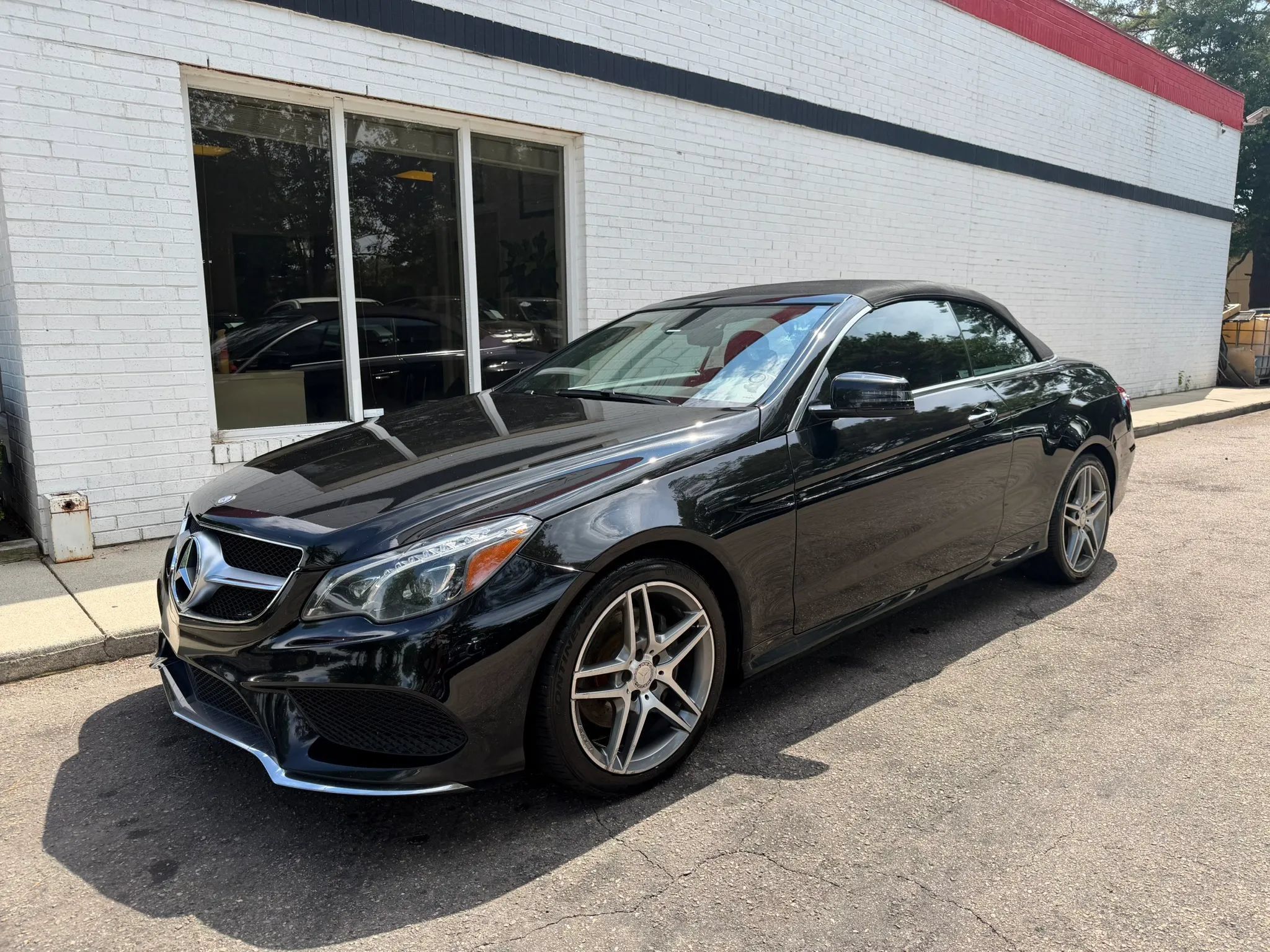 Used 2016 Mercedes-Benz E 400 Cabriolet image 2
