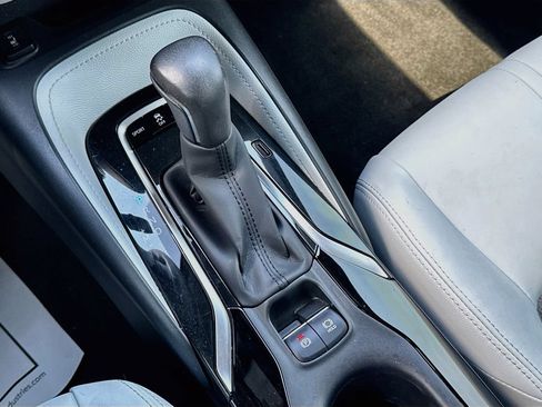 Used 2019 Toyota Corolla XSE FWD image 19