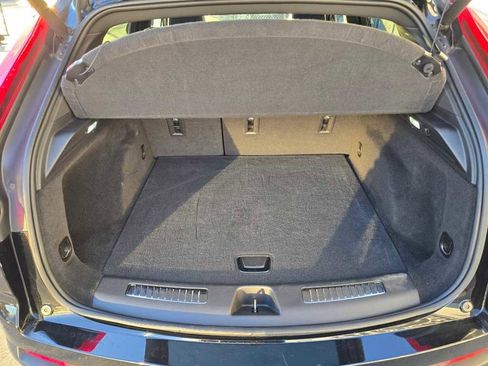 Used 2023 Cadillac XT4 Premium Luxury w/ Technology Package image 33