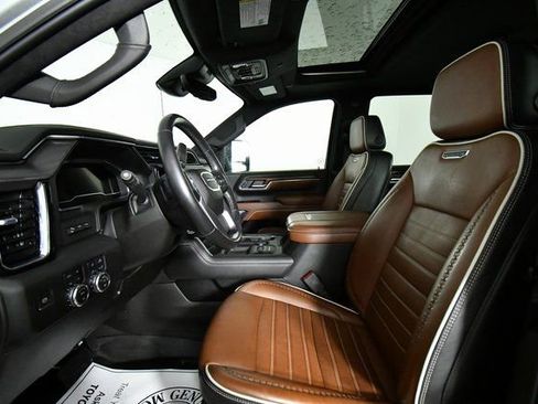Used 2024 GMC Sierra 3500 Denali Ultimate image 5