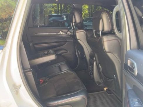 Used 2017 Jeep Grand Cherokee Trailhawk AWD/4WD image 13