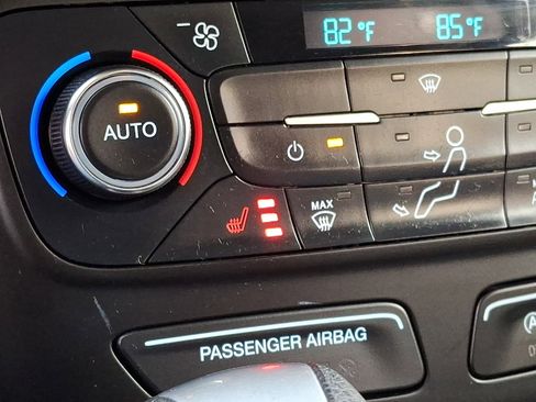 Used 2017 Ford Escape SE w/ SE Cold Weather Package image 25