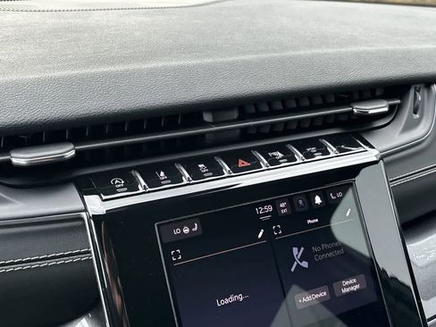 Used 2023 Jeep Grand Cherokee Altitude image 11