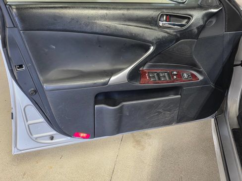 Used 2008 Lexus IS 250 w/ Premium Pkg RWD image 16