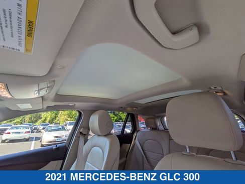 Used 2021 Mercedes-Benz GLC 300 4MATIC image 28