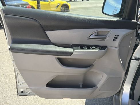 Used 2013 Honda Odyssey Touring image 30