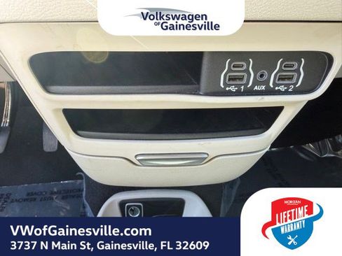 Used 2023 Chrysler Voyager LX FWD image 25