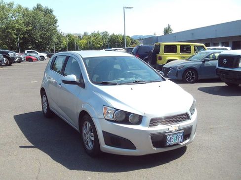 Used 2016 Chevrolet Sonic LT FWD image 7