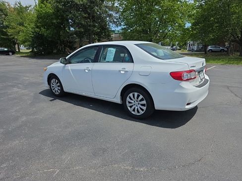Used 2013 Toyota Corolla LE FWD image 6