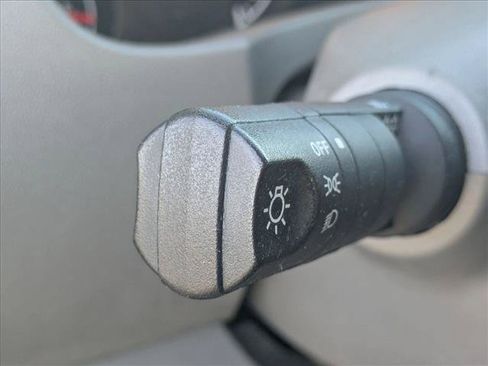 Used 2016 Nissan Frontier SV RWD image 14