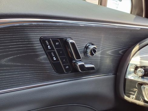 Used 2024 Cadillac Lyriq Luxury RWD image 29