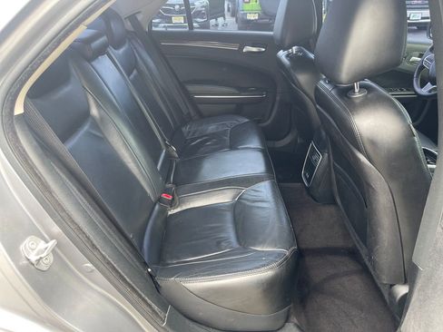 Used 2017 Chrysler 300 Limited RWD image 26