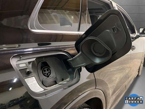 Used 2023 Audi Q4 e-tron Premium Plus w/ Premium Plus image 99