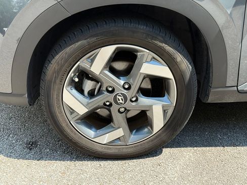 Used 2024 Hyundai Venue Limited FWD image 37
