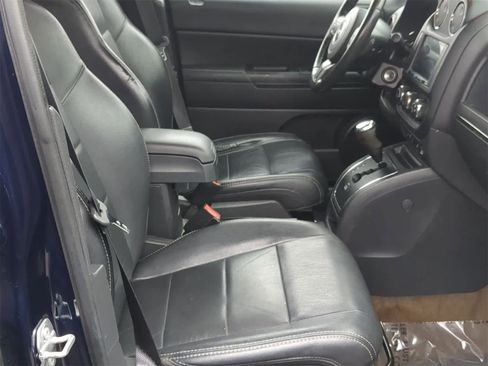 Used 2016 Jeep Patriot High Altitude image 29