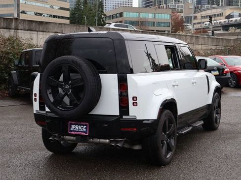 Used 2025 Land Rover Defender 110 X-Dynamic SE image 5