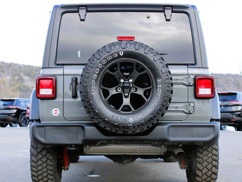 Used 2022 Jeep Wrangler Unlimited Sport image 9