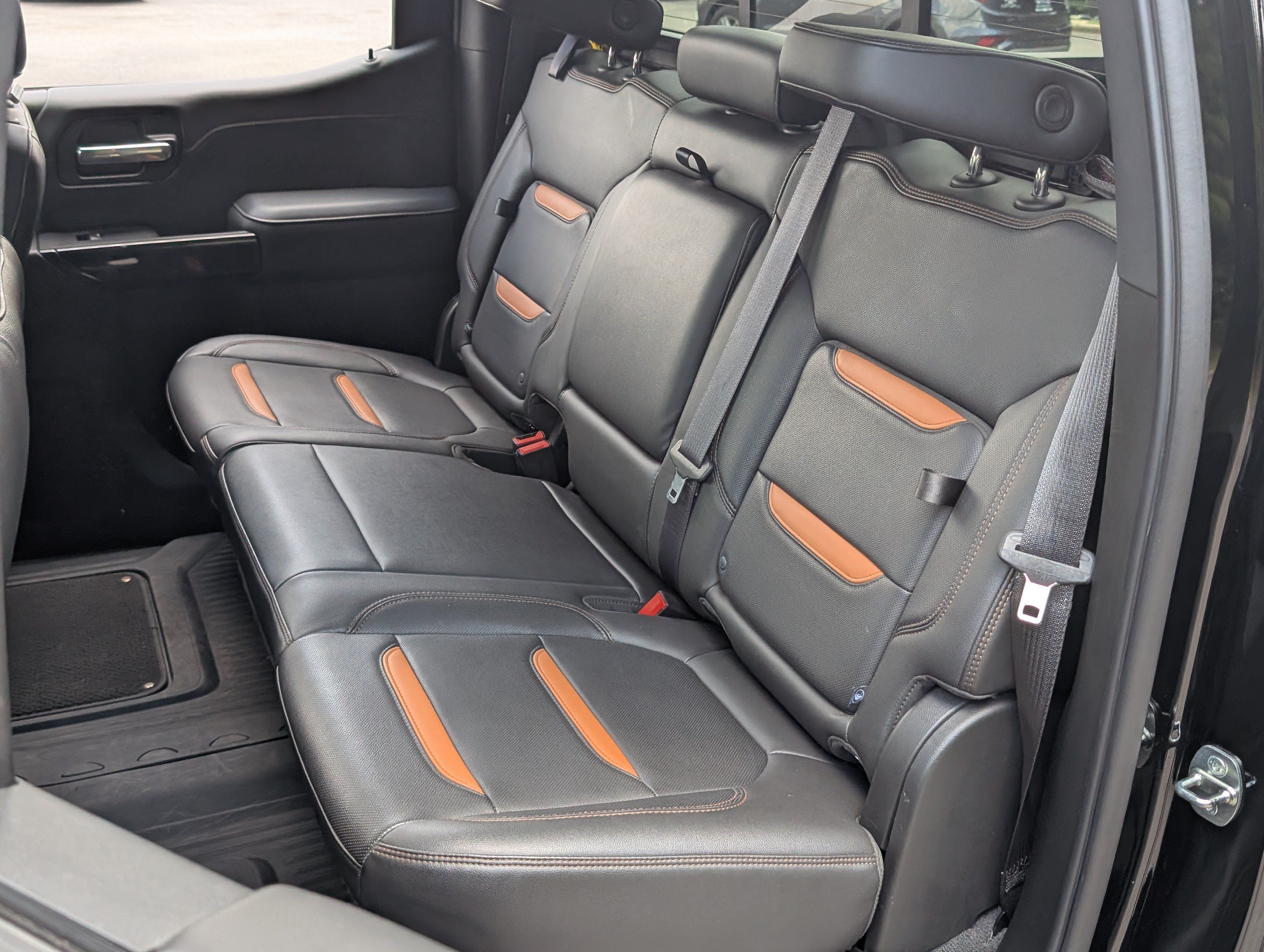 Used 2021 GMC Sierra 1500 AT4 w/ AT4 Premium Package AWD/4WD image 18