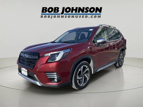 Used 2023 Subaru Forester Touring image 3