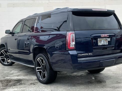 Used 2018 GMC Yukon XL SLT w/ Open Road Package AWD/4WD image 5