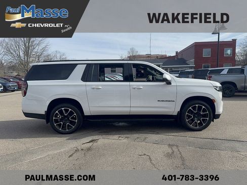 Used 2022 Chevrolet Suburban RST w/ Luxury Package image 4