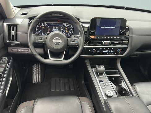 Used 2024 Nissan Pathfinder SL w/ SL Premium Package AWD/4WD image 11