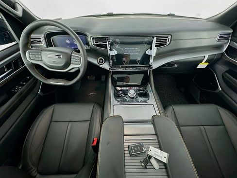 New 2026 Jeep Grand Wagoneer L 4WD image 9