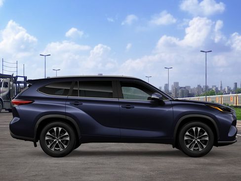 New 2026 Toyota Highlander XLE AWD/4WD image 12