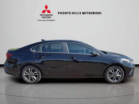 Used 2024 Kia Forte LXS FWD image 4