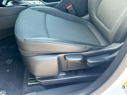 Used 2024 Buick Encore GX Preferred FWD image 18