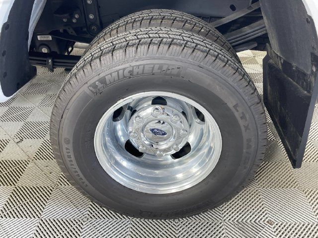 Certified 2024 Ford F350 XL w/ Snow Plow/Camper Package AWD/4WD image 18
