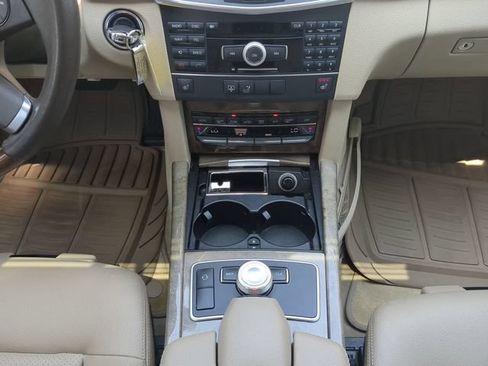 Used 2011 Mercedes-Benz E 350 4MATIC Sedan image 20