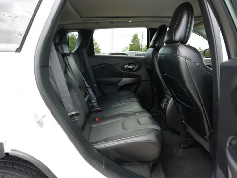 Used 2022 Jeep Cherokee Limited AWD/4WD image 19