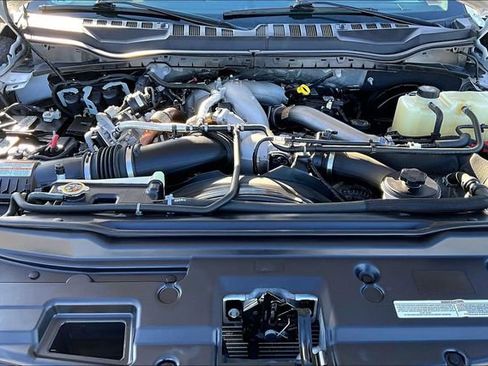 Used 2021 Ford F250 Platinum w/ Tremor Off-Road Package image 31