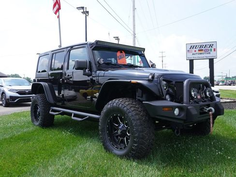 Used 2015 Jeep Wrangler Unlimited Sport AWD/4WD image 9