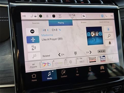 Used 2024 Jeep Grand Cherokee L Limited w/ Luxury Tech Group II image 34