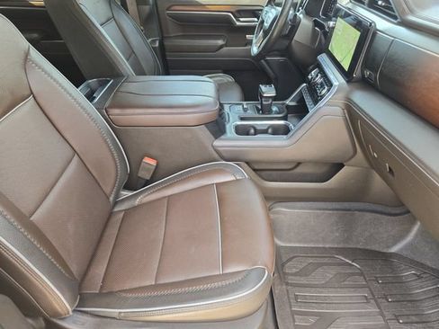 Used 2024 GMC Sierra 1500 Denali AWD/4WD image 12