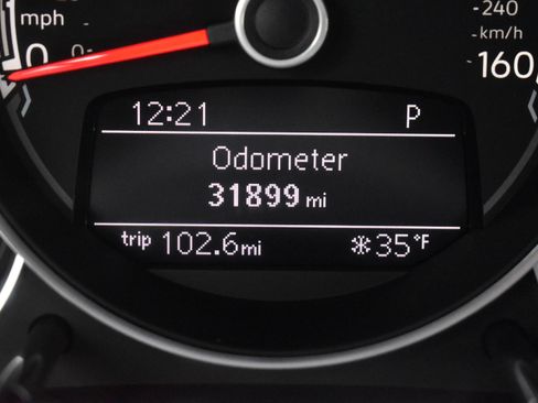 Used 2019 Volkswagen Beetle 2.0T S image 26