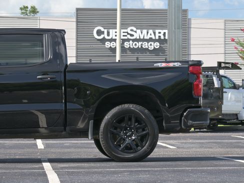 Used 2025 Chevrolet Silverado 1500 Custom AWD/4WD image 6