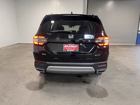 Used 2023 Honda Pilot Elite image 4