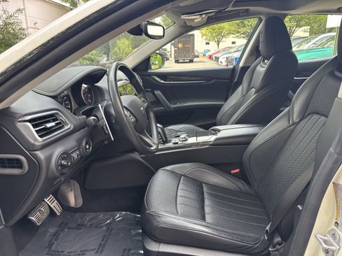 Used 2021 Maserati Ghibli Trofeo image 17