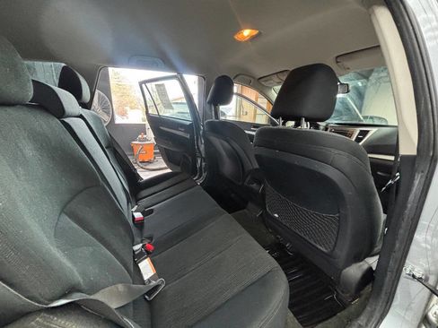 Used 2013 Subaru Outback 2.5i image 6