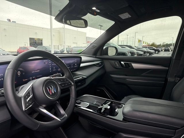 Used 2025 Buick Enclave Preferred FWD image 16