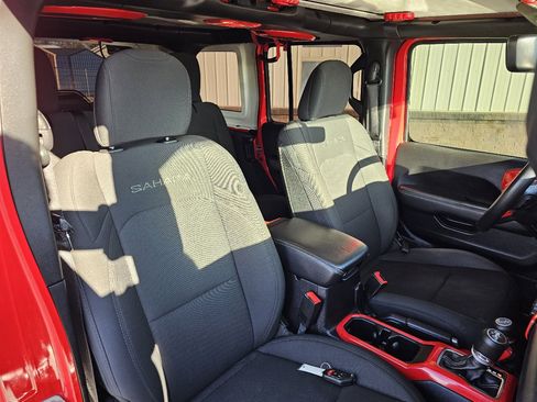 Used 2020 Jeep Wrangler Unlimited Sahara w/ Uconnect 4C Nav & Sound Group image 22