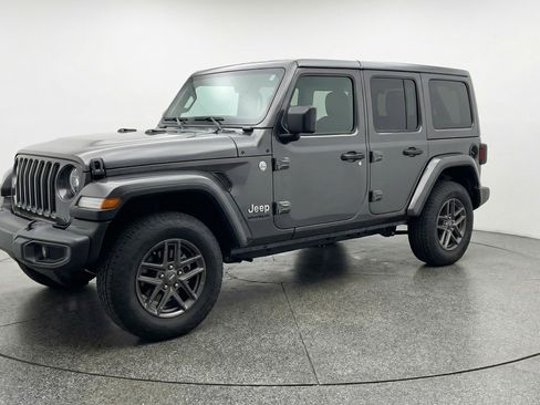 Used 2025 Jeep Wrangler Sport S AWD/4WD image 3