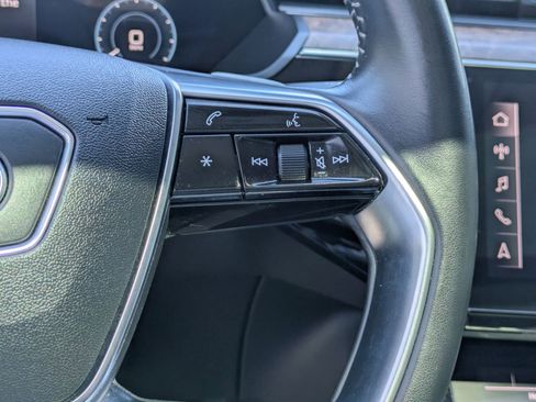 Used 2019 Audi e-tron Prestige AWD/4WD image 19