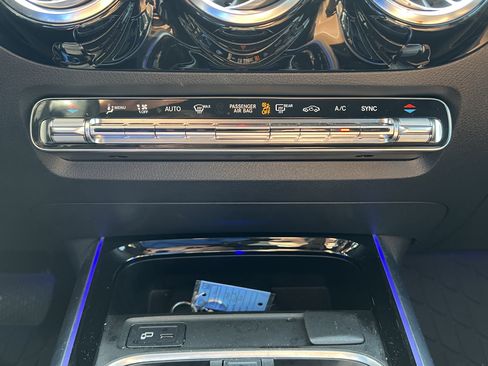 Certified 2022 Mercedes-Benz GLA 250 4MATIC image 30