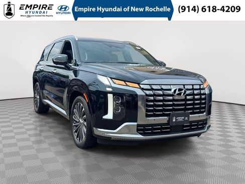 Used 2023 Hyundai Palisade Calligraphy w/ Cargo Package AWD/4WD image 1
