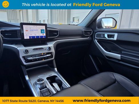 Used 2022 Ford Explorer XLT w/ Equipment Group 202A AWD/4WD image 15