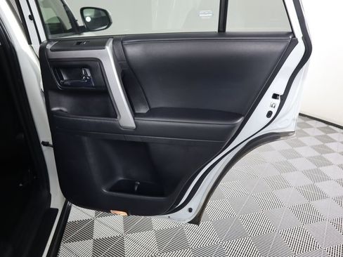 Used 2021 Toyota 4Runner SR5 image 28